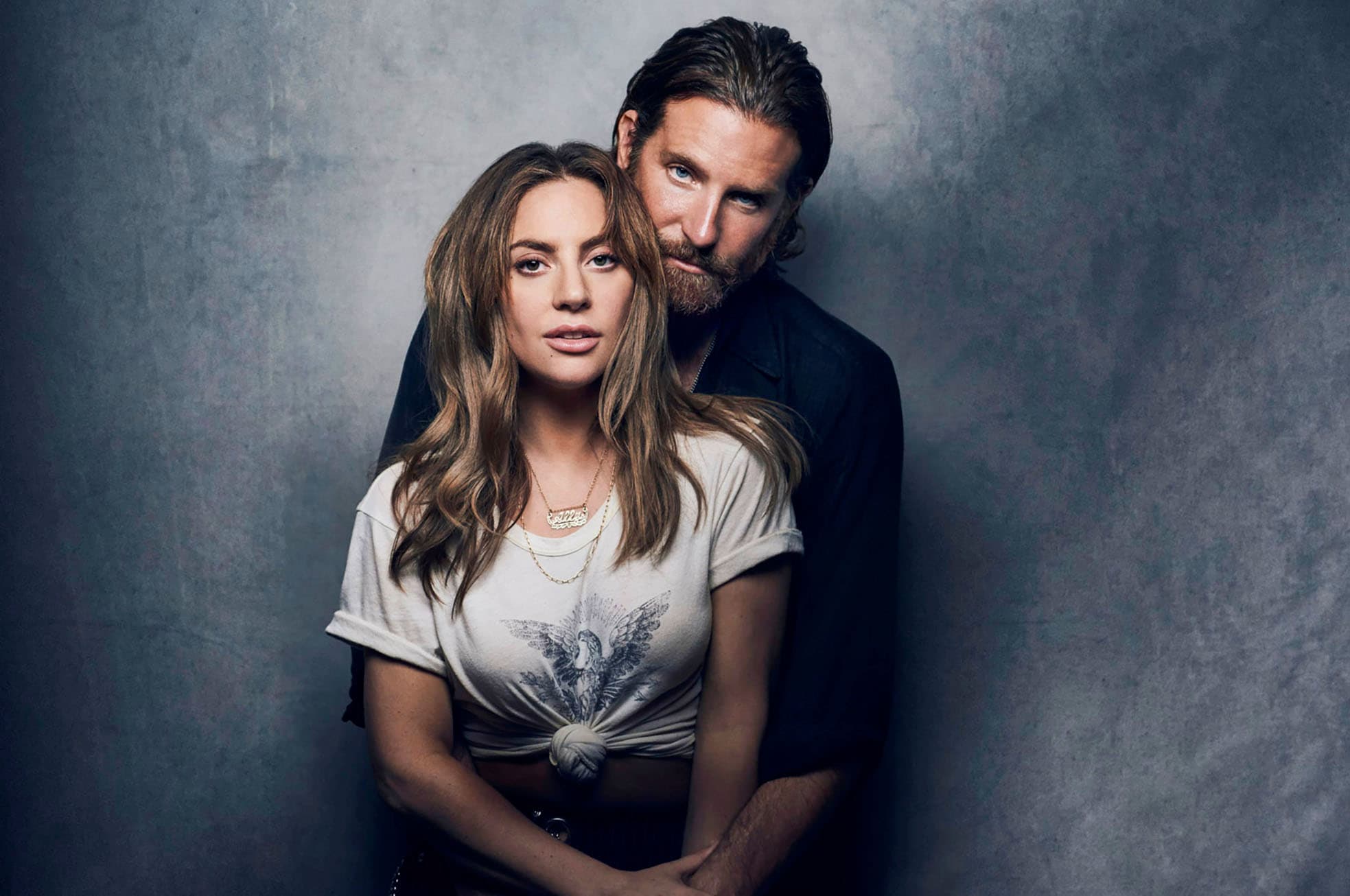 فیلم A Star Is Born - از شعله مرگ یک ستاره، ستاره ای دیگر متولد می شود (به بهانه آتش بازی بردلی کوپر و زاده شدن لیدی گاگا به عنوان ستاره ای در عالم سینما) (RED)