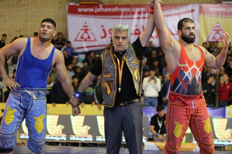 جابر صادق زاده برای پنجمین بار بازوبند پهلوانی کشور را بر بازو بست