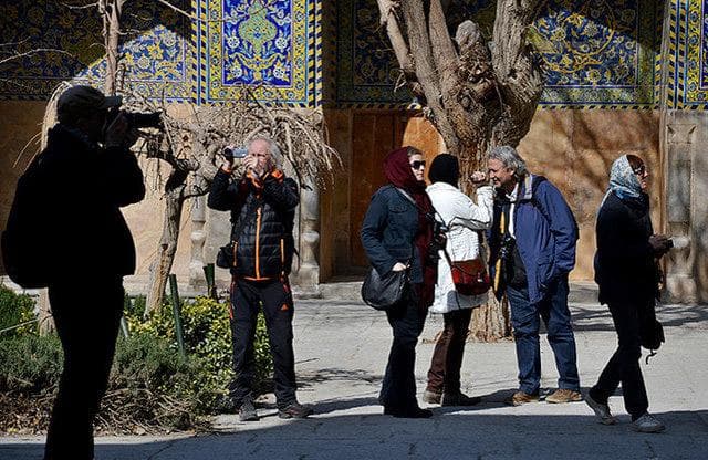 ایران را ارزان هم بفروشیم کسی نمی آید ...