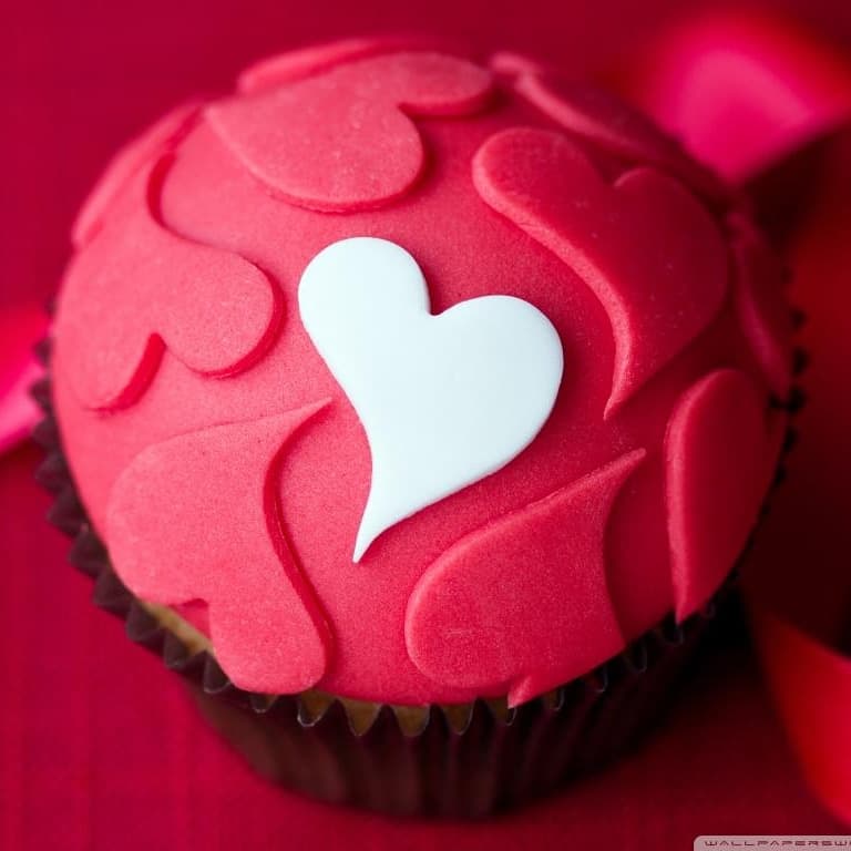 چگونه ابراز عشق یا علاقه میکنید؟
