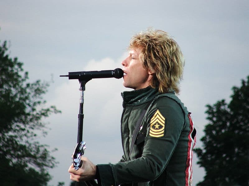 دانلود آهنگ زیبای Bon Jovi - You Give Love A Bad Name