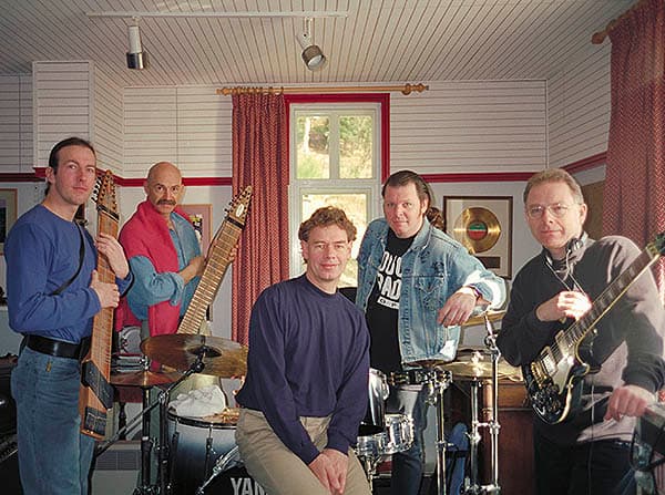 دانلود آهنگ زیبای King Crimson - One Time