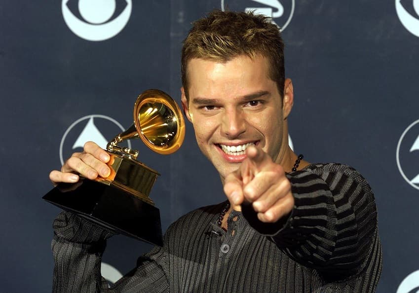 دانلود آهنگ زیبای Ricky Martin - Livin' La Vida Loca
