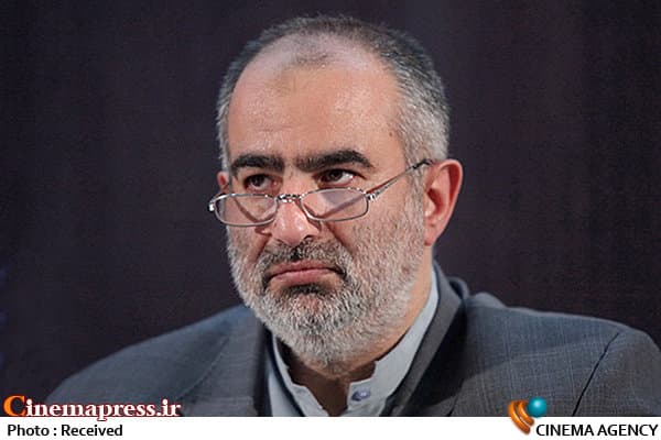مشاور روحانی :عادل فردوسی پور باید به رسانه برگردد/[مردم یادتون باشه]