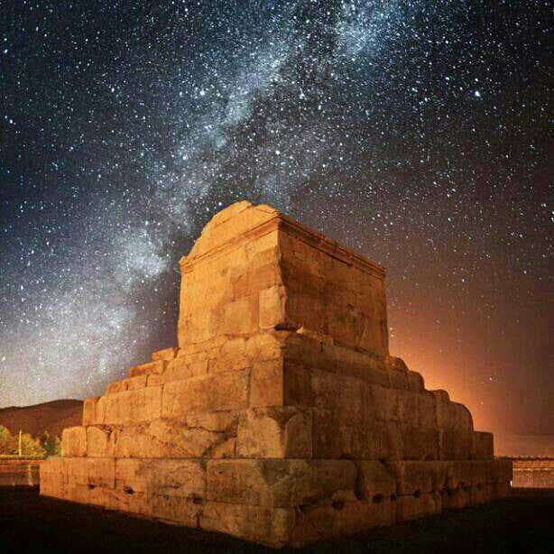 هرگز نخواب کوروش...
