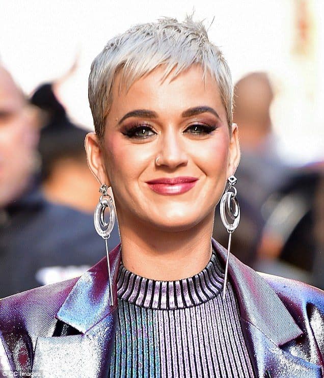 دانلود آهنگ Katy Perry - Last Friday Night - T.G.I.F