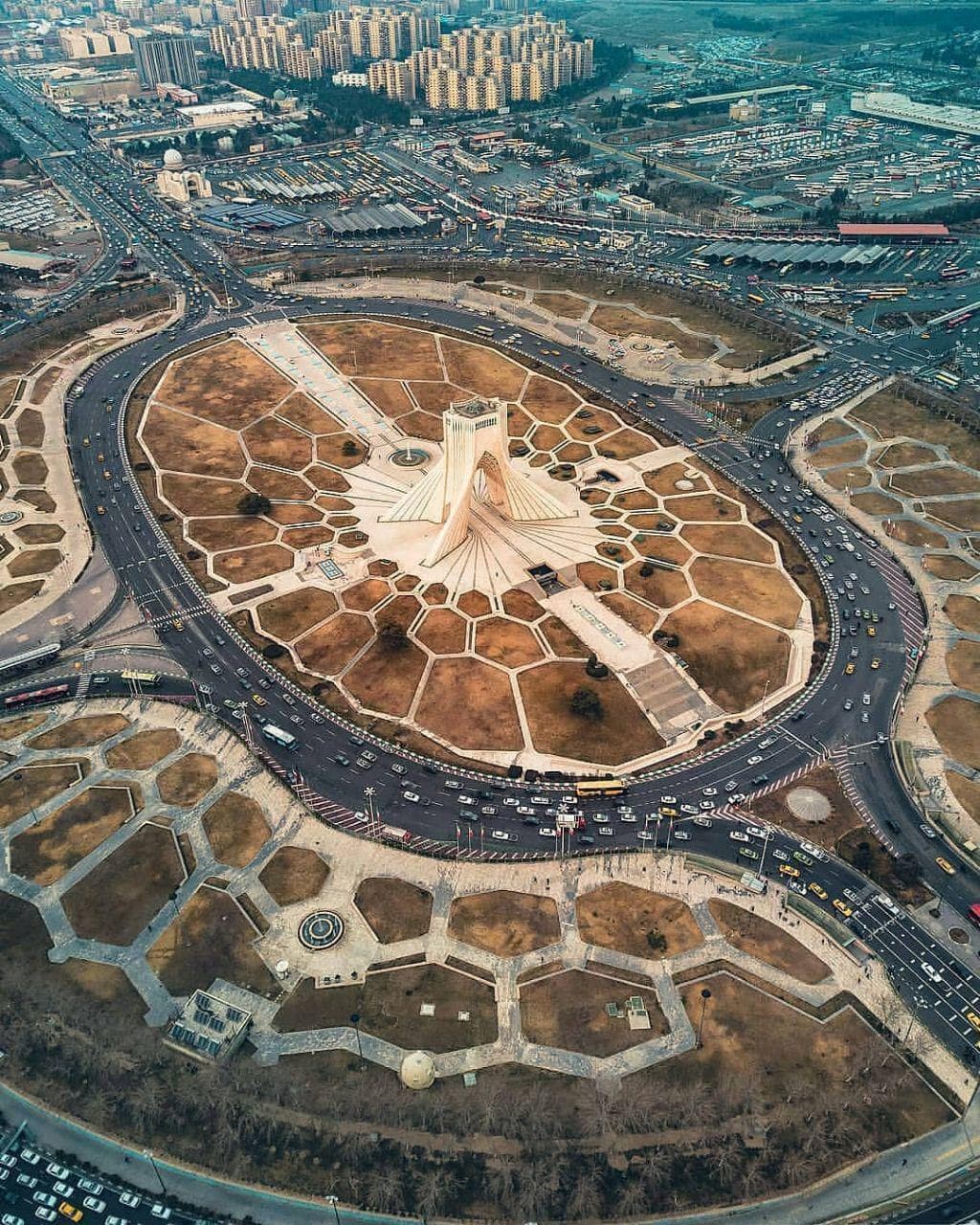 ? تصویر هوایی زیبا از میدان آزادی تهران  ? 