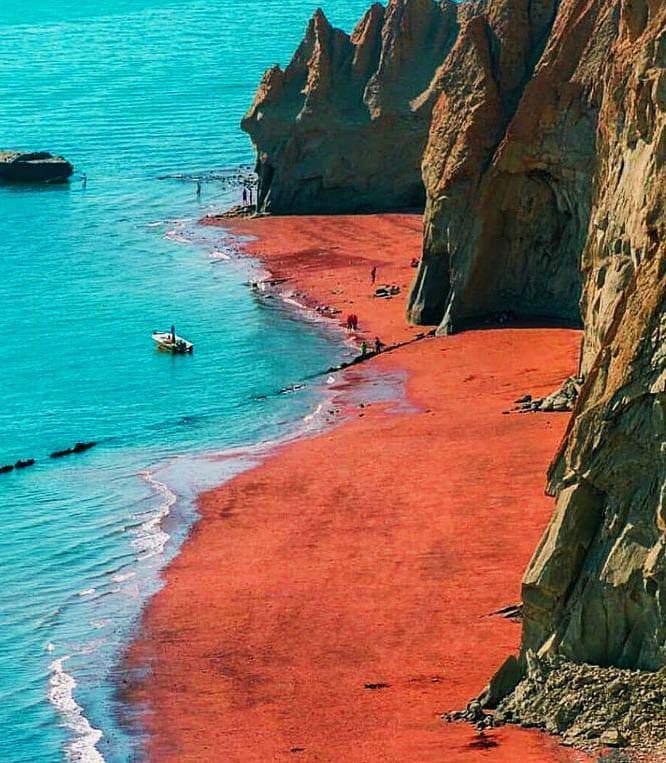 ? ساحل سرخ هرمز، تنها ساحل خوراکی ایران!  