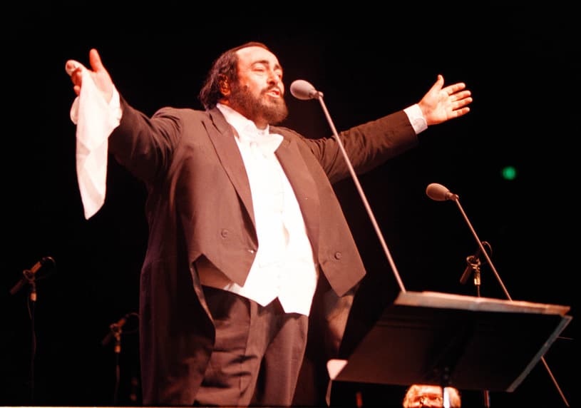 دانلود آهنگ لاتین Luciano Pavarotti - Ave Maria