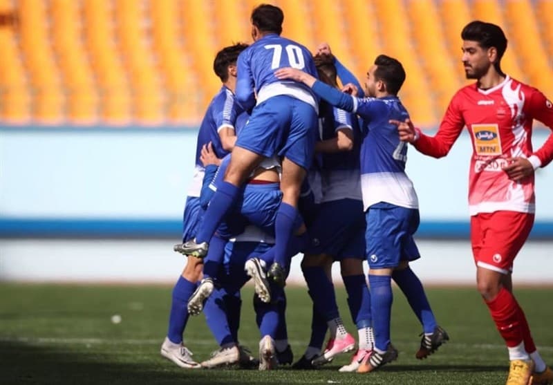 مسابقات فوتبال قهرمانی امیدهای تهران؛ استقلال 2-0 پرسپولیس؛ دربی امیدها به کام آبی‌ها پایان یافت