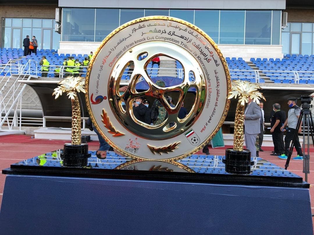 سرپرست تراکتور در واکنش به حضور هواداران استقلال: جام را به تهران ببرید!