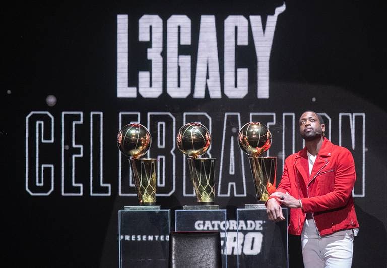 بسکتبال NBA؛ مراسم ویژه میامی هیت برای دوین وید شروع شده است؛ شماره 3 وید در بازی برابر کلیولند بازنشسته خواهد شد (عکس)