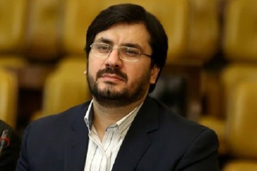 مهرداد بذرپاش، رییس دیوان محاسبات:  با توجه به دولتی بودن استقلال و پرسپولیس می‎ توانیم به قراردادهایشان ورود کنیم