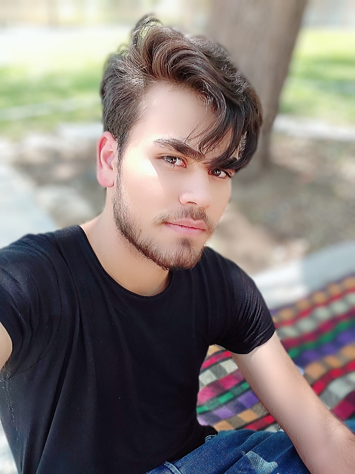 سومین شرکت کننده مسابقه خوشگل ترین و خوشتیپ ترین کاربر طرفداری امشب ساعت 21شروع شد و تا ساعت 24 شب فقط مهلت دارید از 0 تا 10 بهش نمره بدید.https://www.tarafdari.com/node/1577716