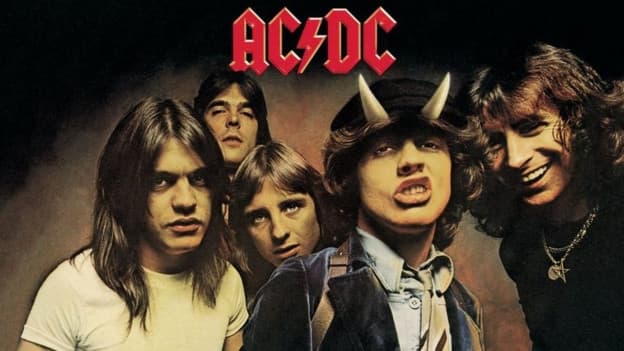 دانلود آهنگ  Dirty Deeds Done Dirt Cheap از AC/DC