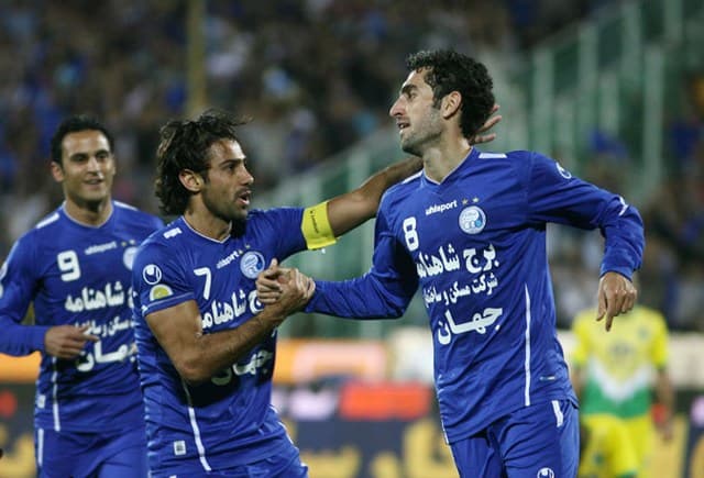 جباری تاکید کرد: پرسپولیس به من پیشنهادی نداده است / کتک کاری هواداران استقلال در مشهد / تقویم طرفداری
