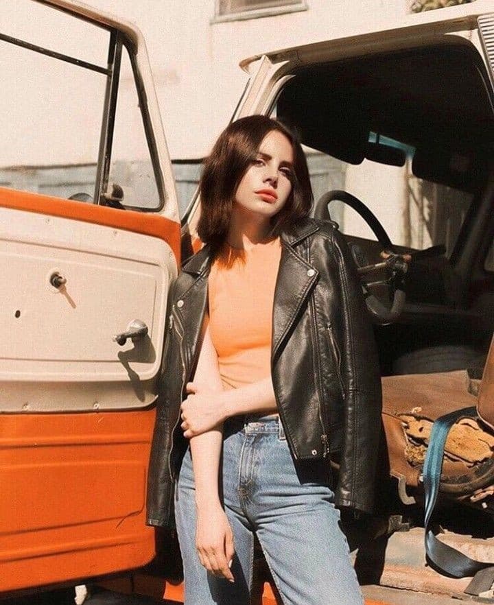 Hope is a dangerous thing for a woman like me - Lana Del rey