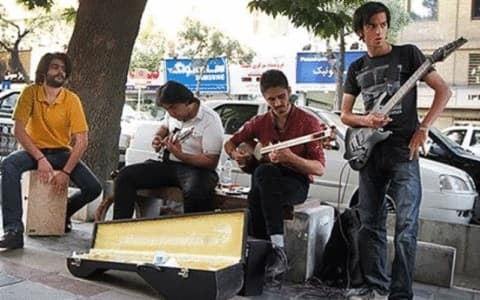 نظرتون راجع به تشکیل موسیقی خیابانی چیه ؟ جرمه  ?