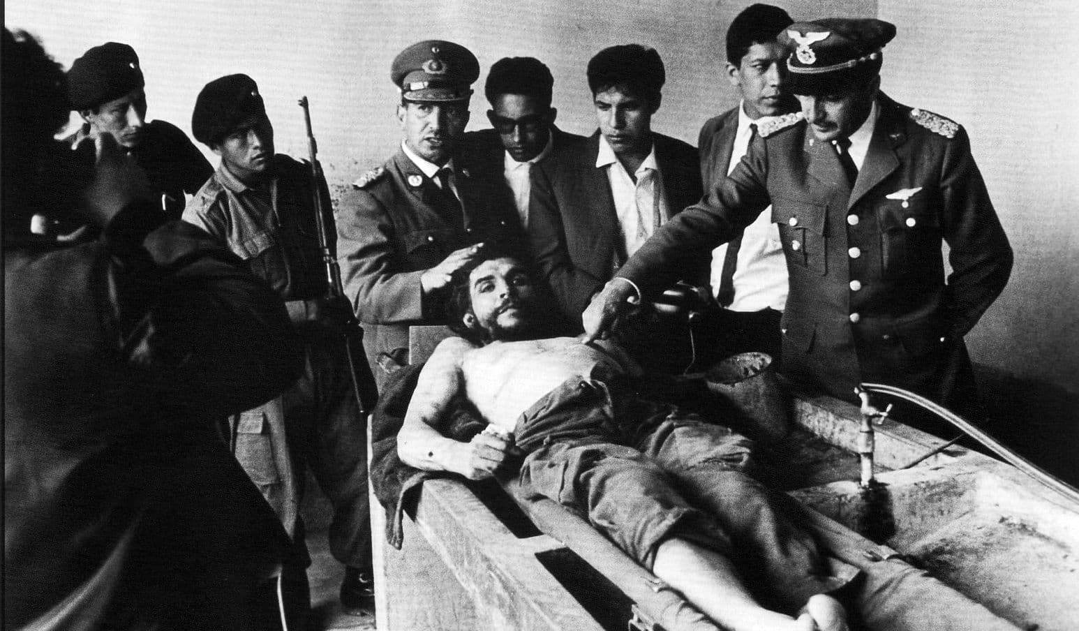 "من می دانم که شما اینجا هستید که من را بکشید. شلیک کنید، بزدل ها، شما فقط می خواهید یک مرد را بکشید."