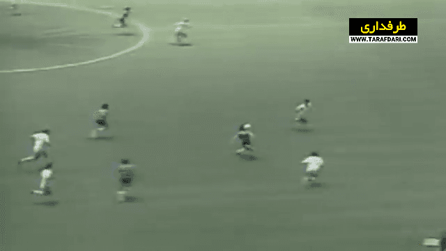 پیروزی 2-1 آرژانتین مقابل انگلیس با بریس دیگو مارادونا در مرحله یک چهارم نهایی جام جهانی (1986/6/22) / ویدیو