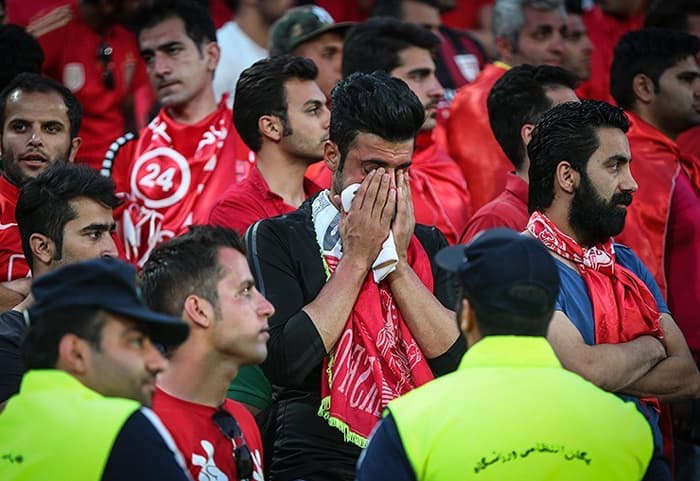 یادداشت؛ به مناسبت سربلندی هواداران پرسپولیس در آزمون تلخ نایب قهرمانی؛ آمیخته‌ای از اشک و لبخند