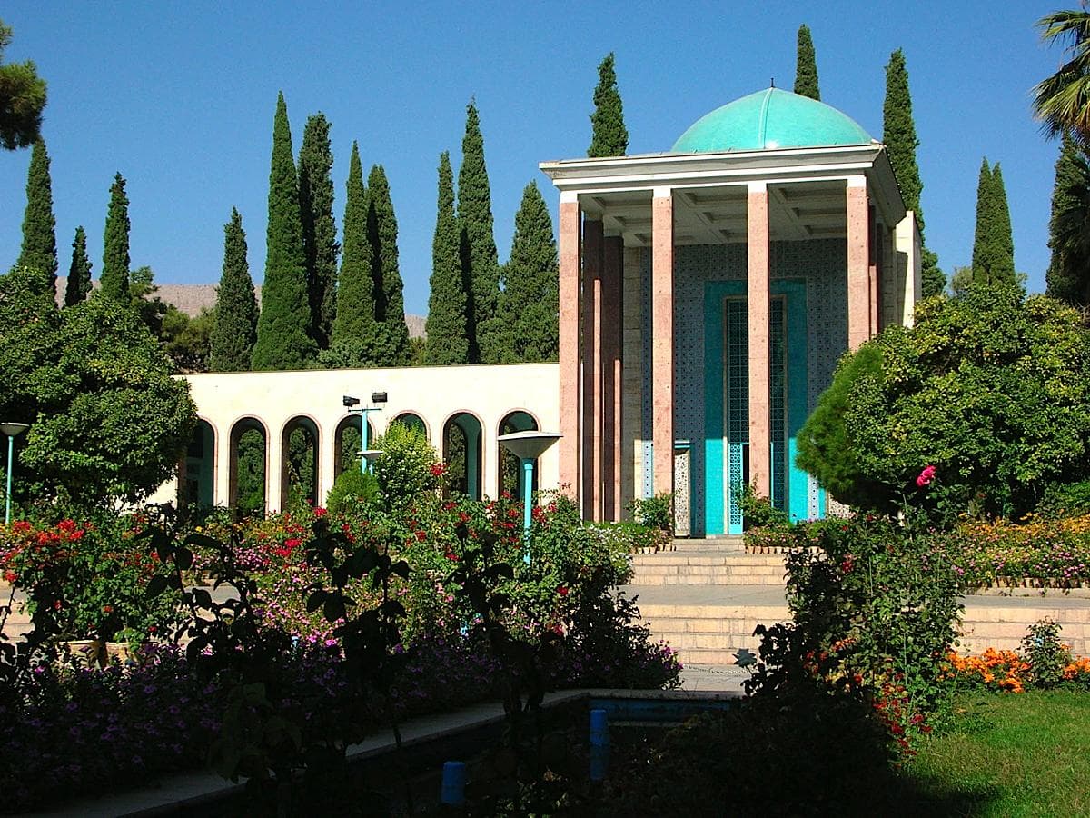 بخشی از دیباچه گلستان در تاسف خوردن از گذر عمر 