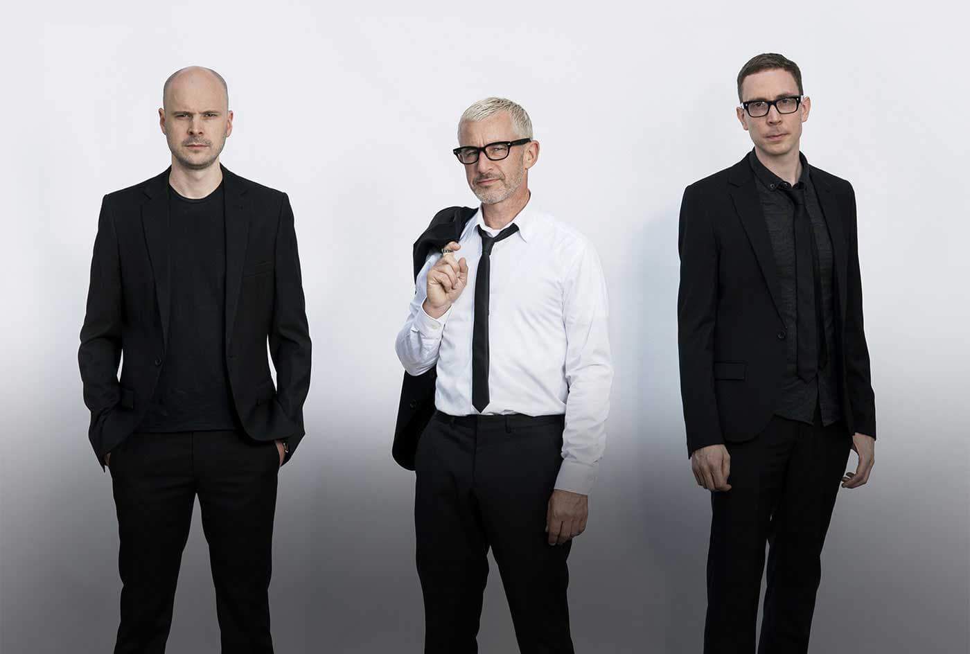 دانلود آهنگ Above & Beyond - Alone Tonight