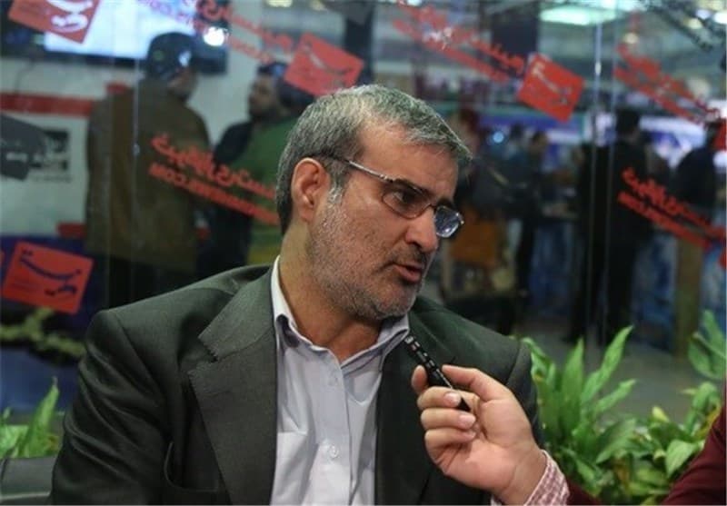 منصور قنبرزاده: علی کریمی تنور انتخابات را داغ کرد؛ همین که او شهامتش را داشته و آمده، قابل تقدیر است