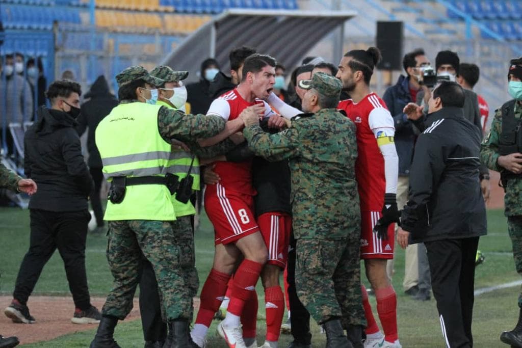 آرمین سهرابیان و سعید مهری تا اطلاع ثانوی از همراهی گل گهر و تراکتور محروم شدند