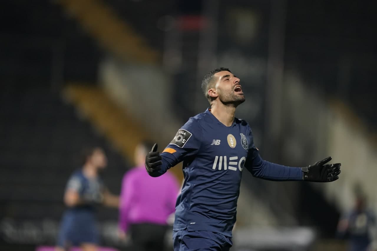 فامالیکائو 1-4 پورتو؛ درخشش طارمی با گرفتن یک پنالتی و زدن دو گل