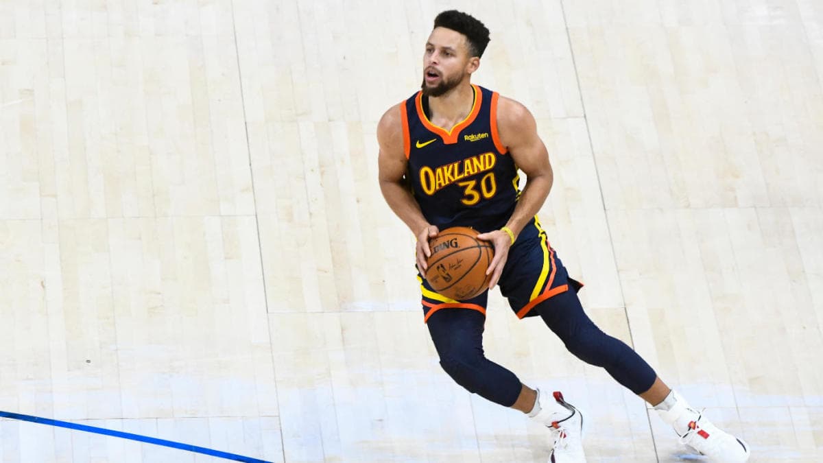 بیشترین سه امتیازی موفق در تاریخ فصل عادی NBA؛ استفن کری تنها ری الن را بالاتر از خود می بیند