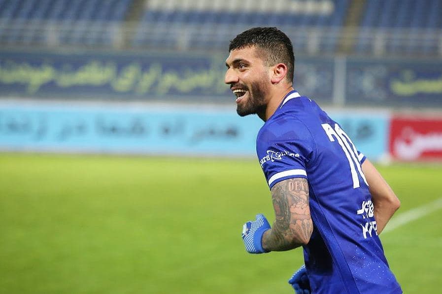 استوری محمد دانشگر در خصوص طرح موزاییکی پرسپولیسی ها