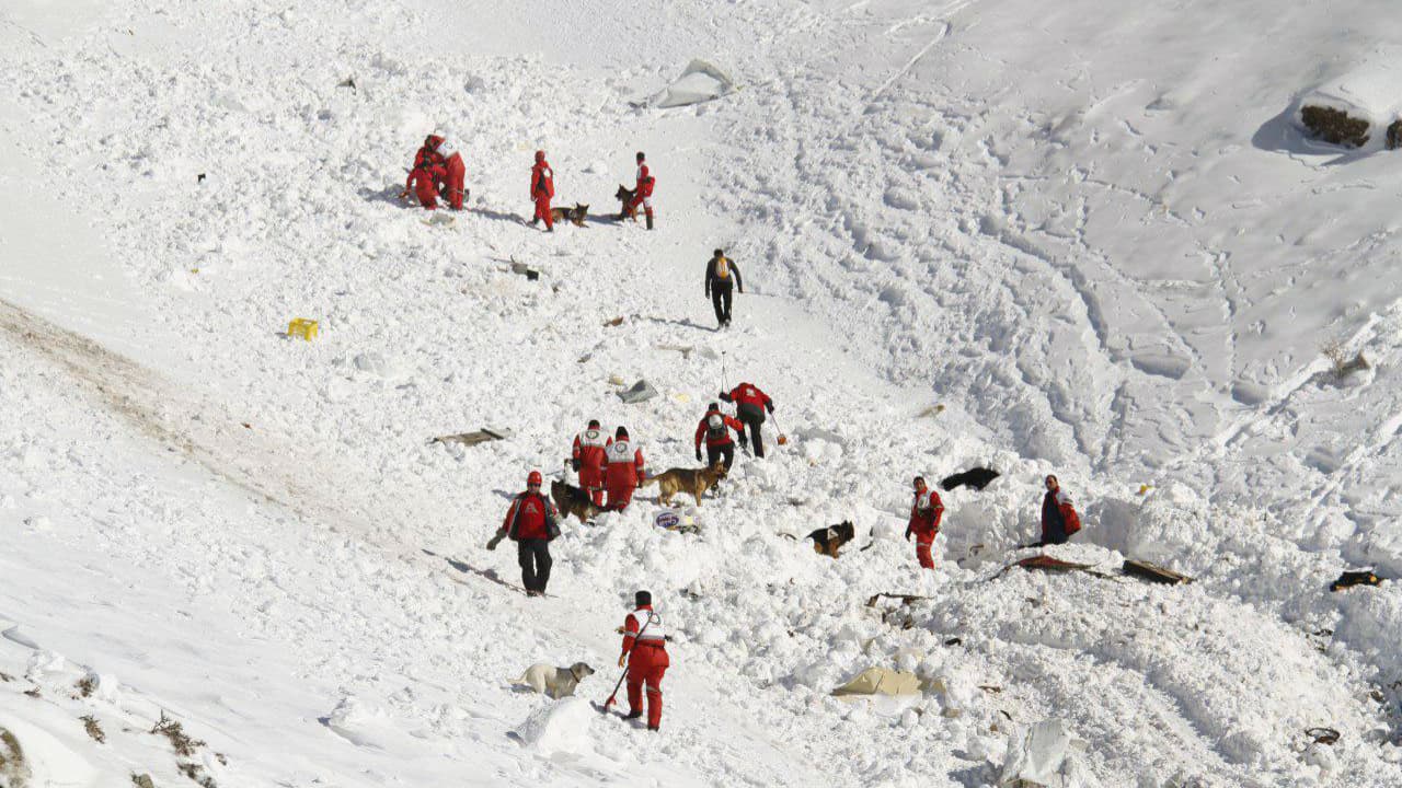 پایان عملیات امداد و نجات؛ 12 کشته در حوادث ارتفاعات تهران