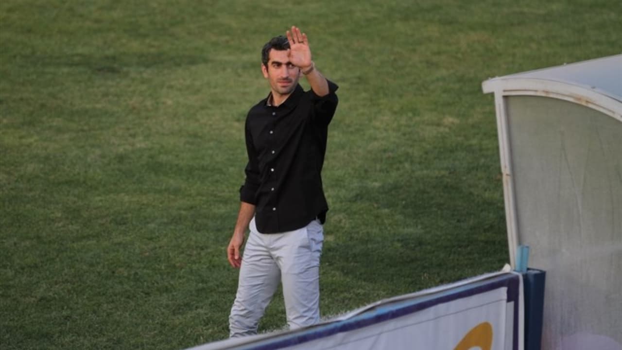 اعتراض مجتبی جباری به برنامه ستاره ساز: حق سه جوان خوردن ندارد!