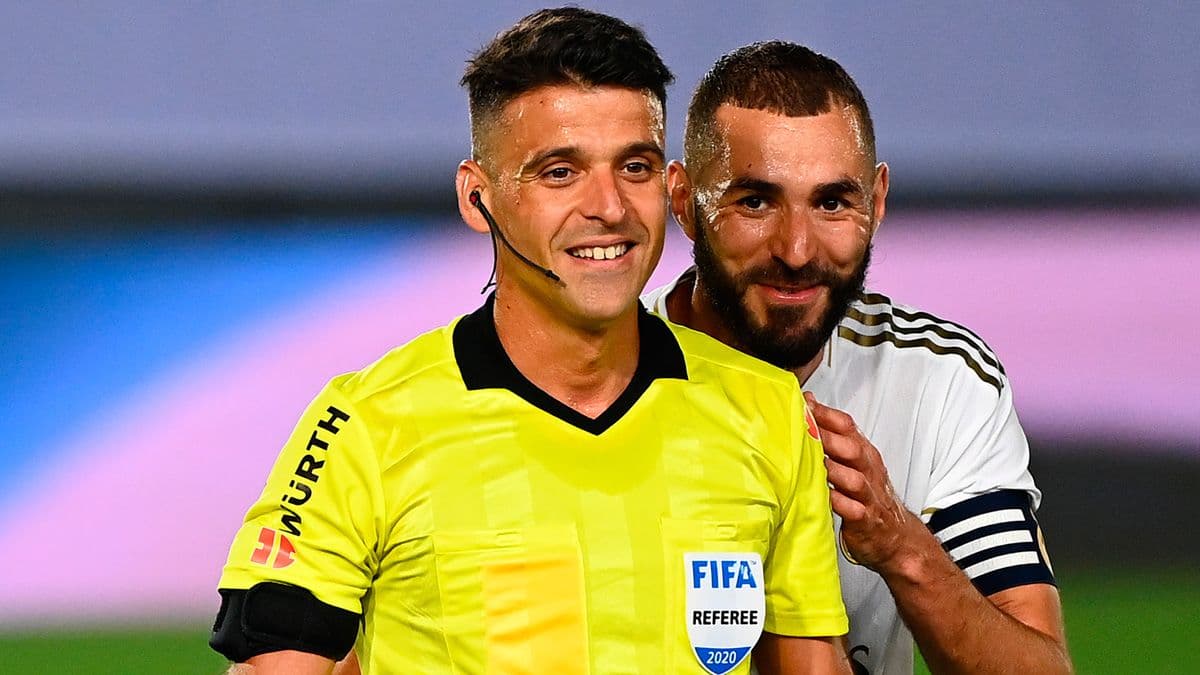 مانزانو قهرمان لالیگا تعیین کرد 
