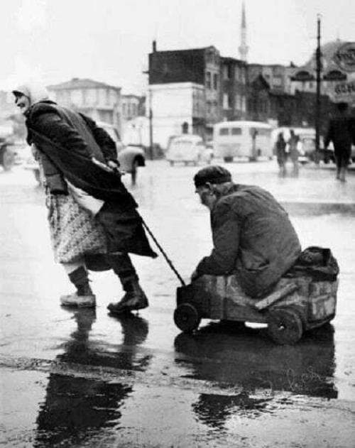 این قافله عمر عجب میگذرد / خیام