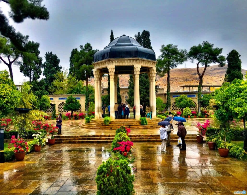 ماجرای جالب خاکسپاری حضرت حافظ ❤