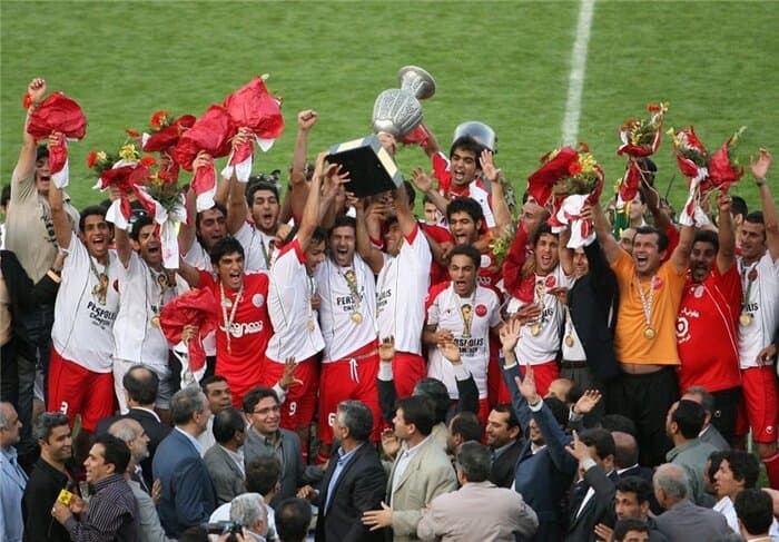 لیگ در آینه طرفداری؛ قسمت هفتم - لیگ هفتم (86/87) | قهرمانی پرسپولیس در ثانیه های پایانی با امپراطور