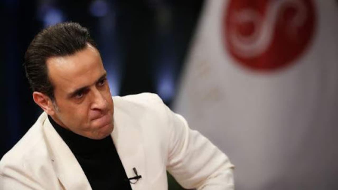 پست علی کریمی: خيلى چيزها تقصير تو نيست و كارى از دست تو بر نمى آيد!