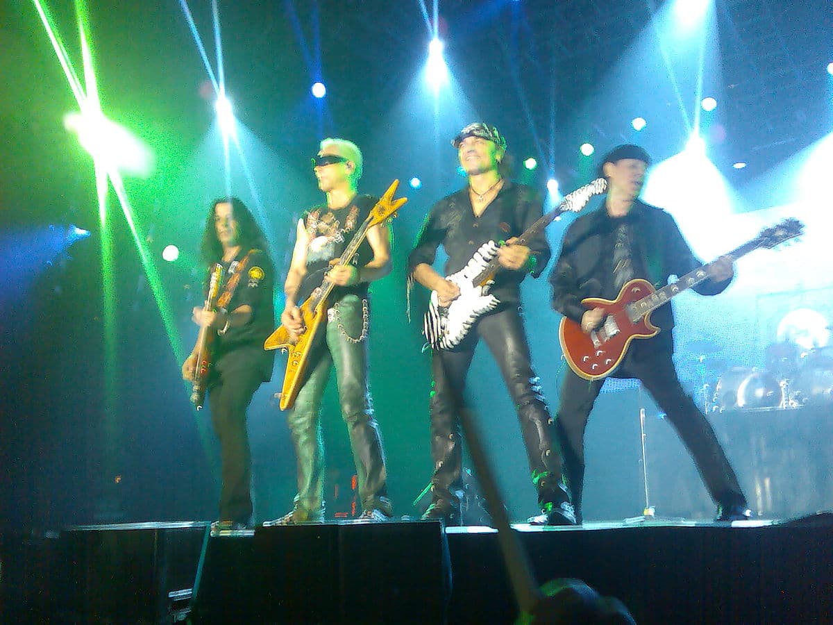 دانلود آهنگ Scorpions - Bad Boys Running Wild