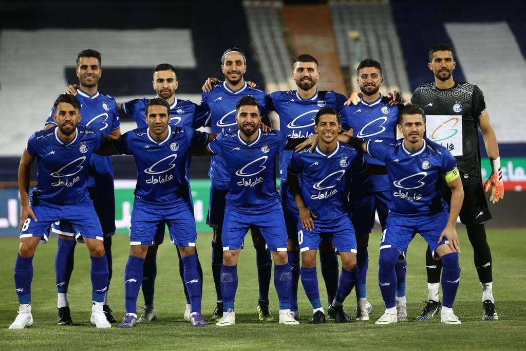 استقلال صدرنشین جدول 20 سال لیگ حرفه ای باقی ماند