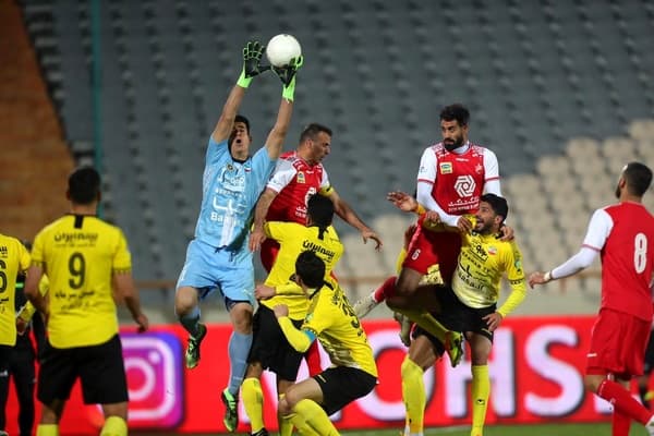 پرسپولیس 83 درصد و سپاهان 17 درصد شانس قهرمانی دارند