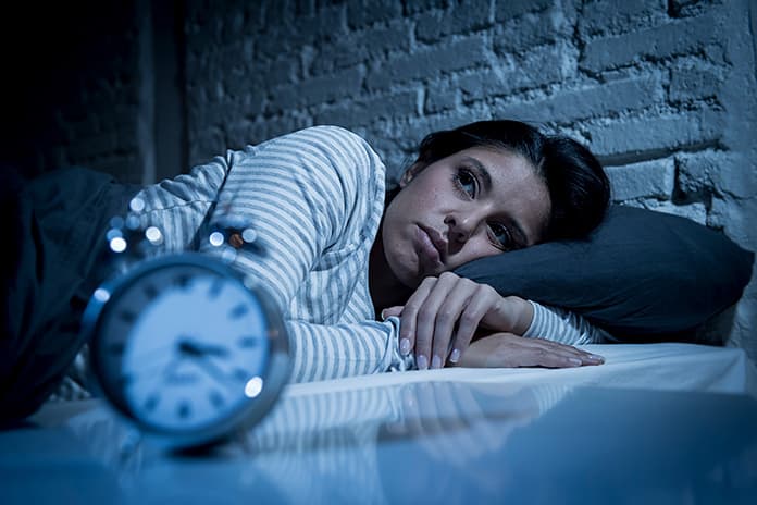 دلیل و علت بی خوابی شبانه چیست؟