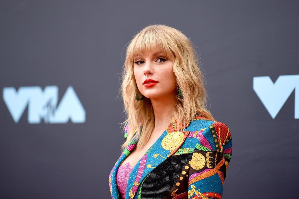 دانلود آهنگ lover از taylor swift