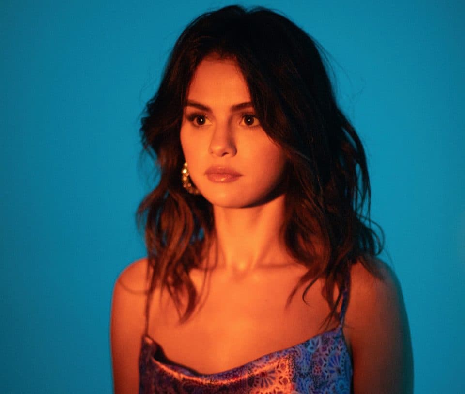 دانلود مینی آلبوم اسپانیایی Revelación از Selena Gomez